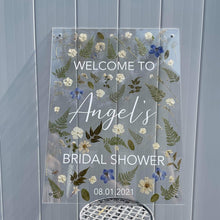 Load image into Gallery viewer, pressed flower acrylic vinyl wedding sign
